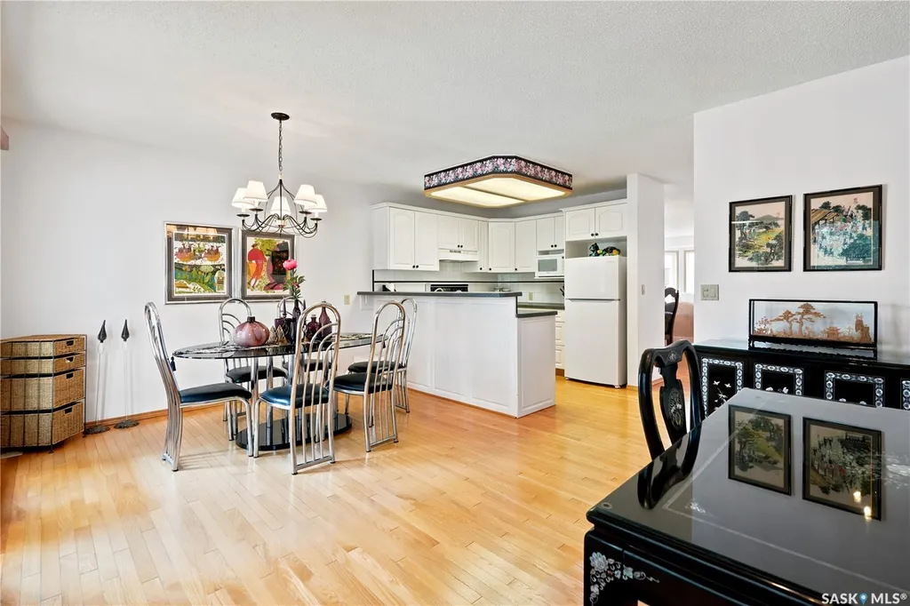 18 Greensboro Drive Regina SK S4S 7G1