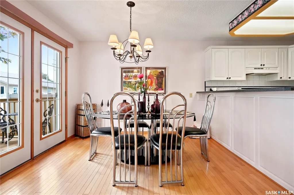 18 Greensboro Drive Regina SK S4S 7G1