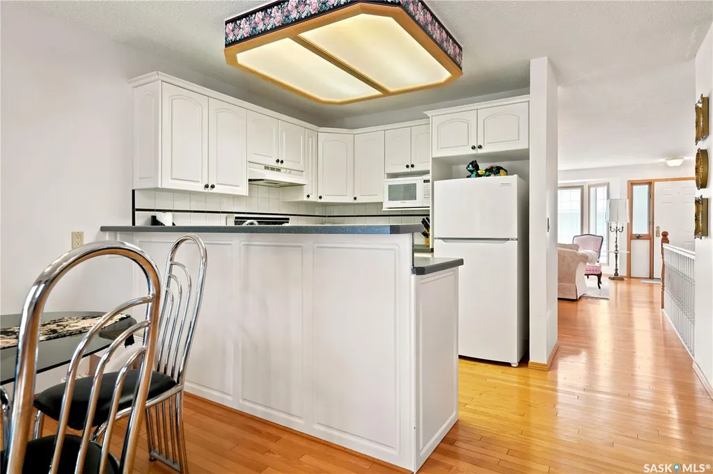 18 Greensboro Drive Regina SK S4S 7G1