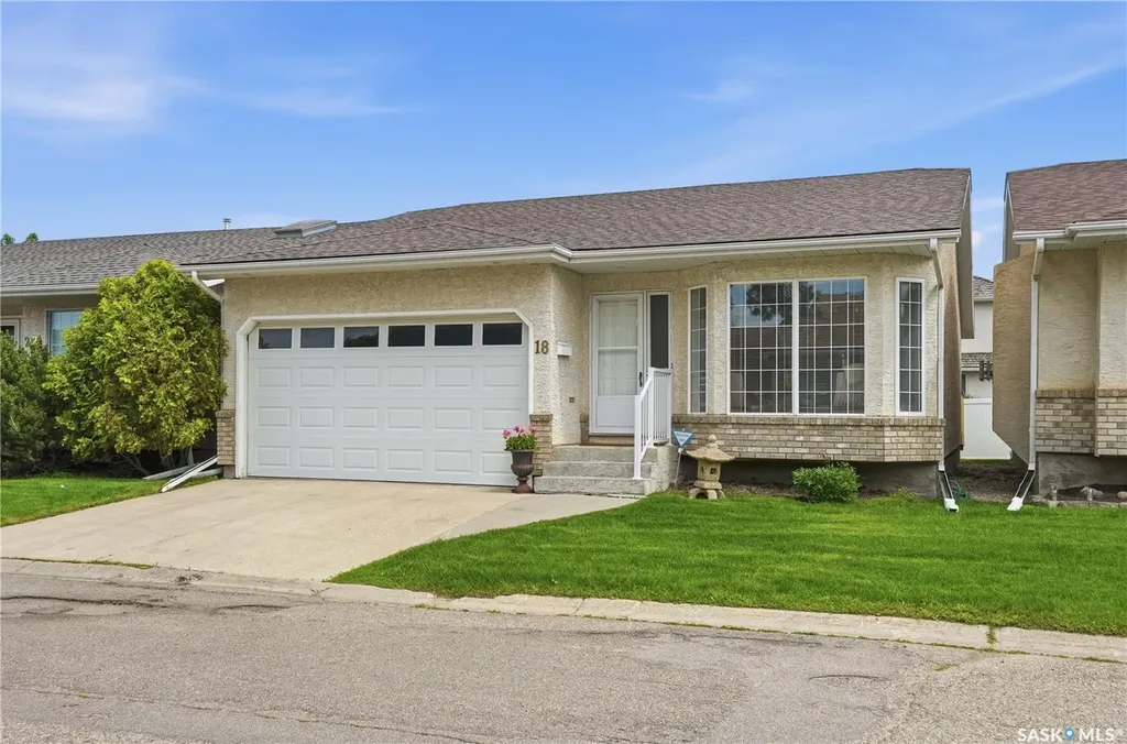 18 Greensboro Drive Regina SK S4S 7G1