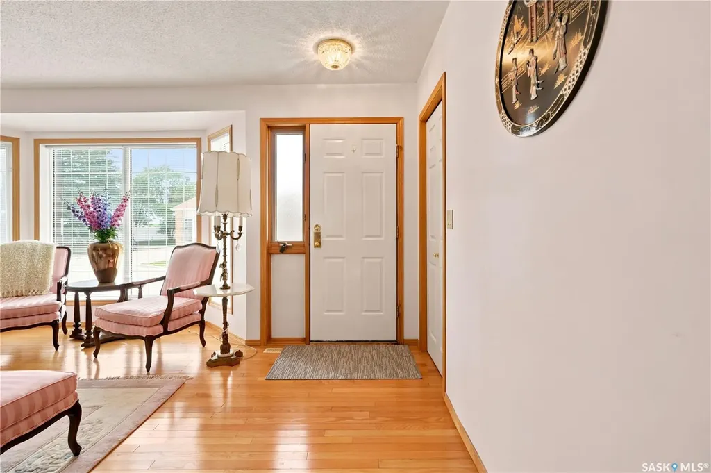 18 Greensboro Drive Regina SK S4S 7G1