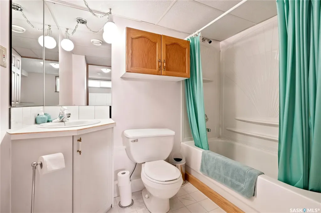 18 Greensboro Drive Regina SK S4S 7G1