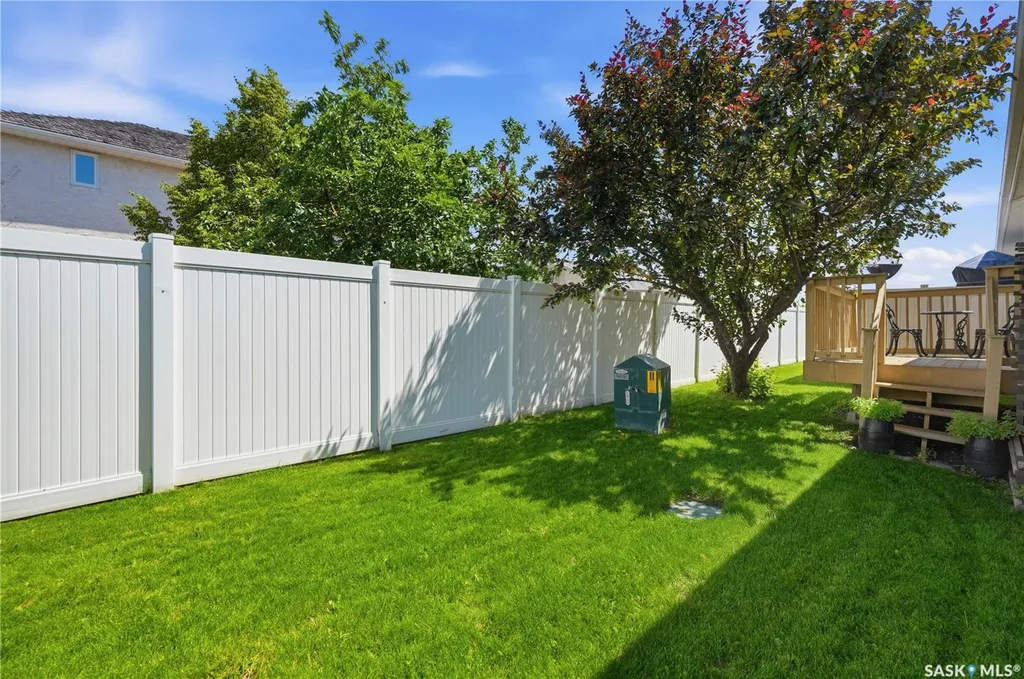 18 Greensboro Drive Regina SK S4S 7G1