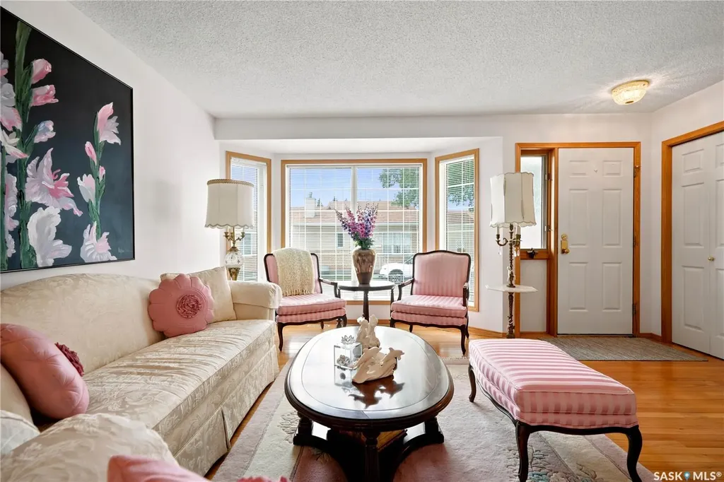 18 Greensboro Drive Regina SK S4S 7G1