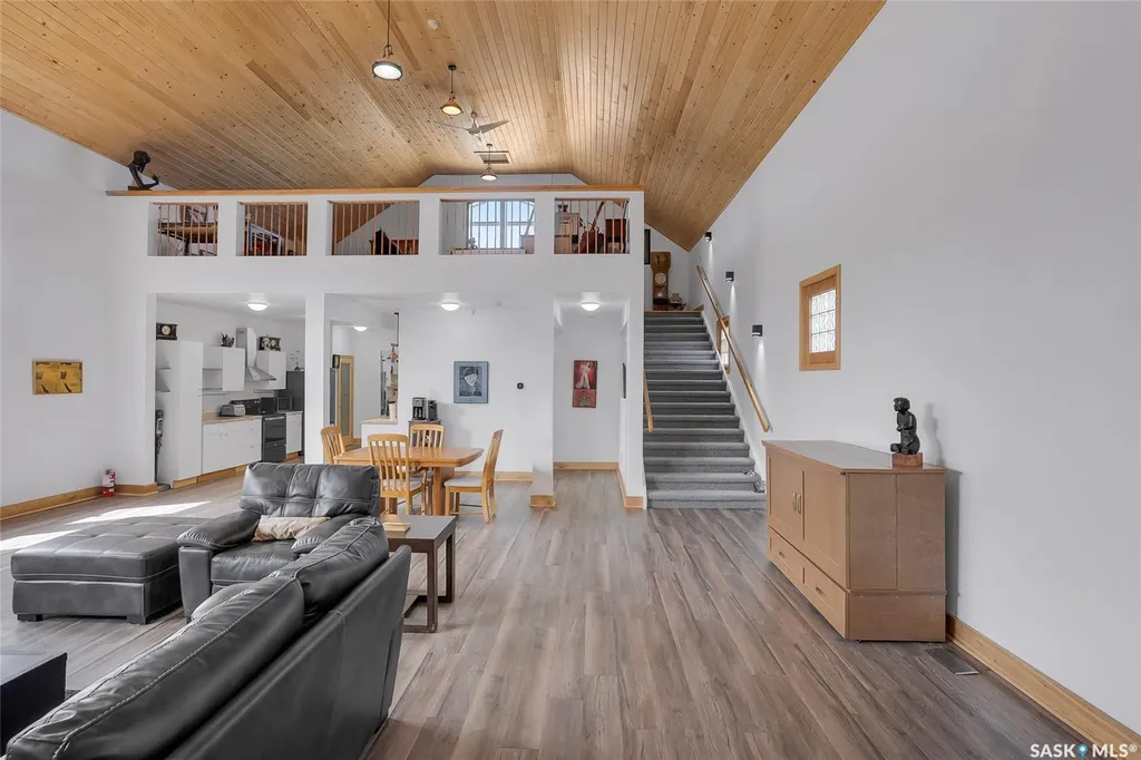 310 F Avenue S Saskatoon SK S7M 1T2
