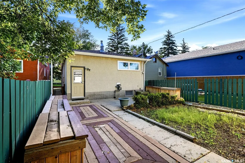 2529 Atkinson Street Regina SK S4W 3X8