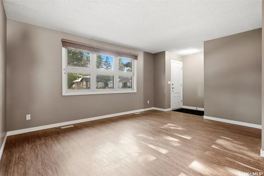 2529 Atkinson Street Regina SK S4W 3X8