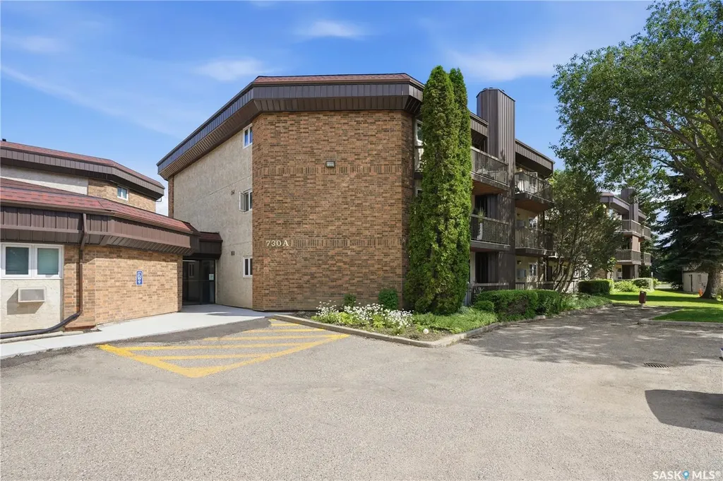 730A Heritage Lane Saskatoon SK S7H 5M6