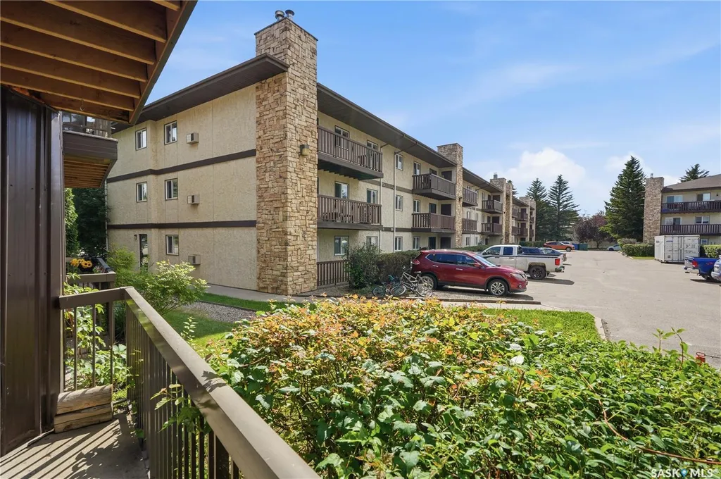 730A Heritage Lane Saskatoon SK S7H 5M6