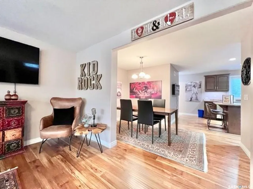 1516 Edward Avenue N Saskatoon SK S7K 3B6