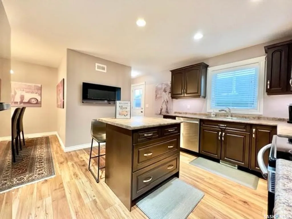 1516 Edward Avenue N Saskatoon SK S7K 3B6
