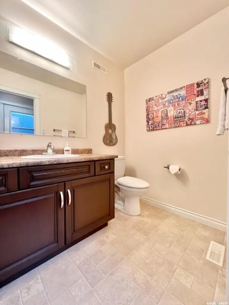 1516 Edward Avenue N Saskatoon SK S7K 3B6