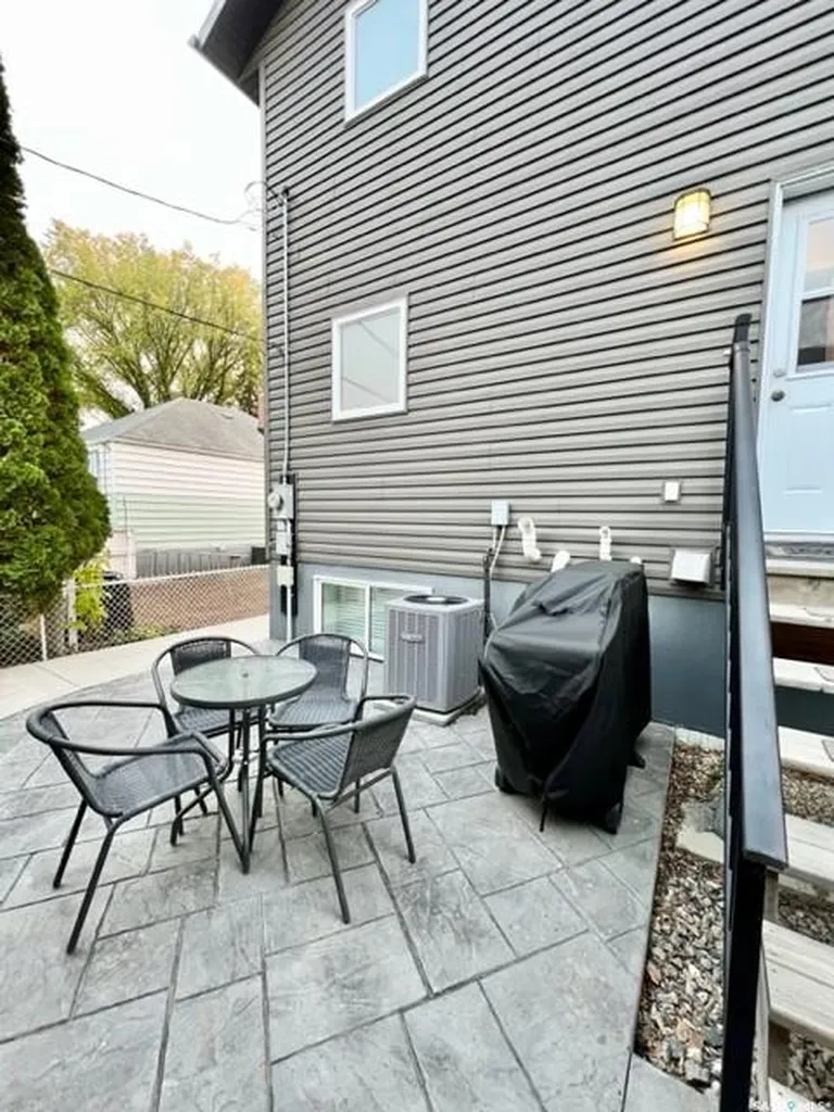 1516 Edward Avenue N Saskatoon SK S7K 3B6