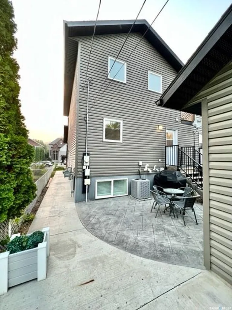 1516 Edward Avenue N Saskatoon SK S7K 3B6