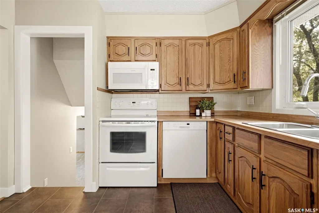 233 Orchard Crescent Regina SK S4S 5B9