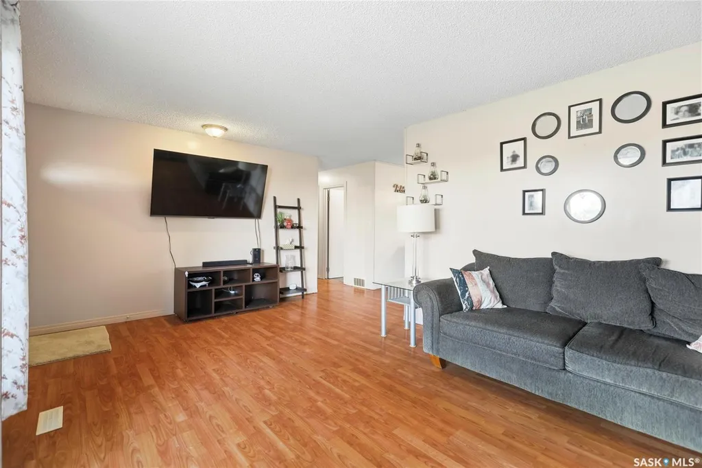 251 Sangster Boulevard Regina SK S4R 7H2
