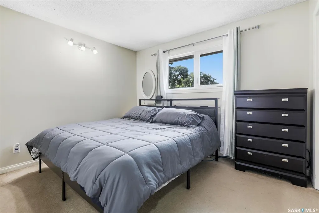 251 Sangster Boulevard Regina SK S4R 7H2