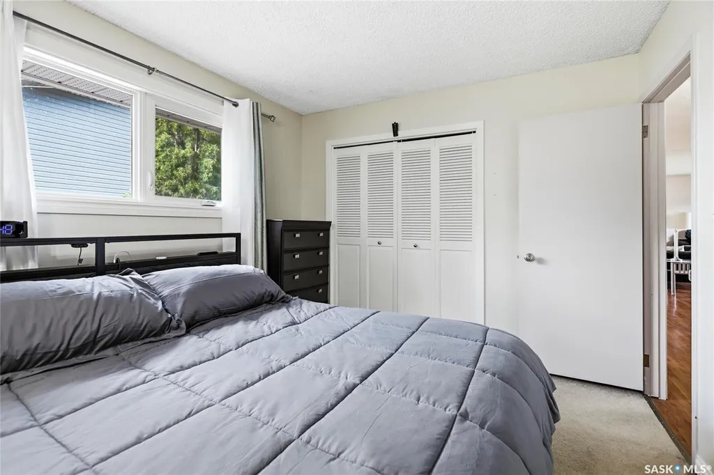 251 Sangster Boulevard Regina SK S4R 7H2