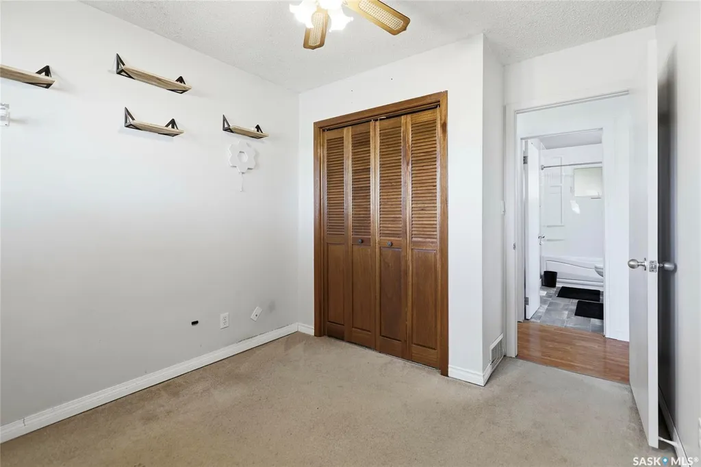 251 Sangster Boulevard Regina SK S4R 7H2