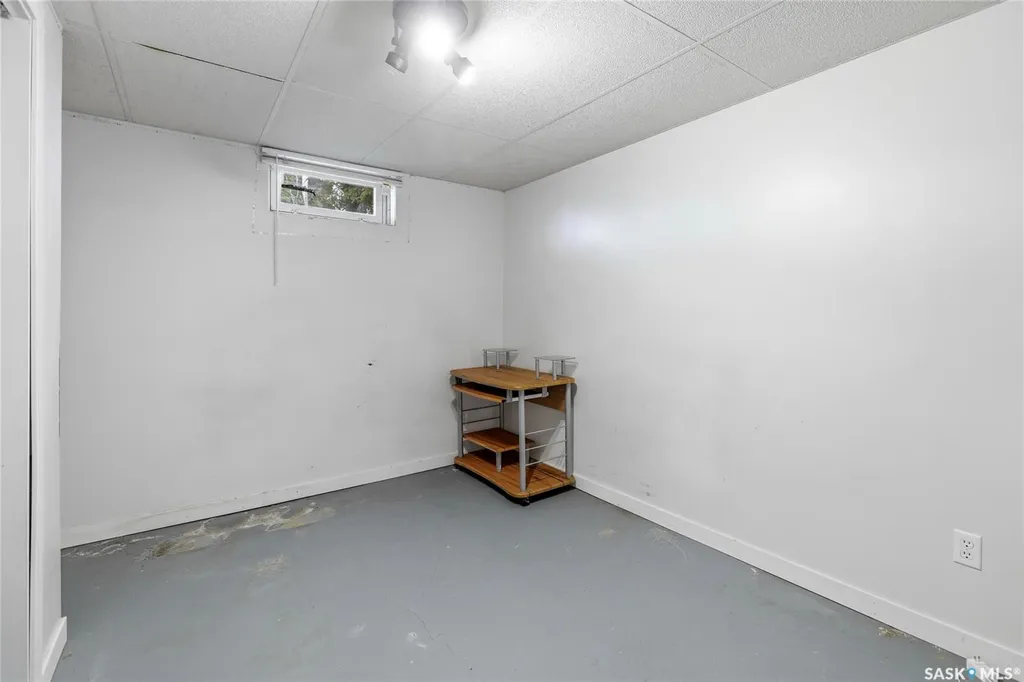 251 Sangster Boulevard Regina SK S4R 7H2