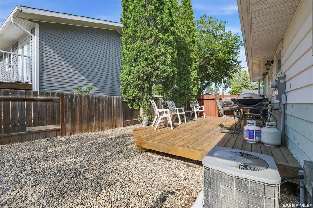 251 Sangster Boulevard Regina SK S4R 7H2