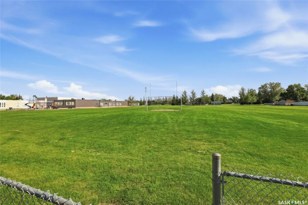 251 Sangster Boulevard Regina SK S4R 7H2