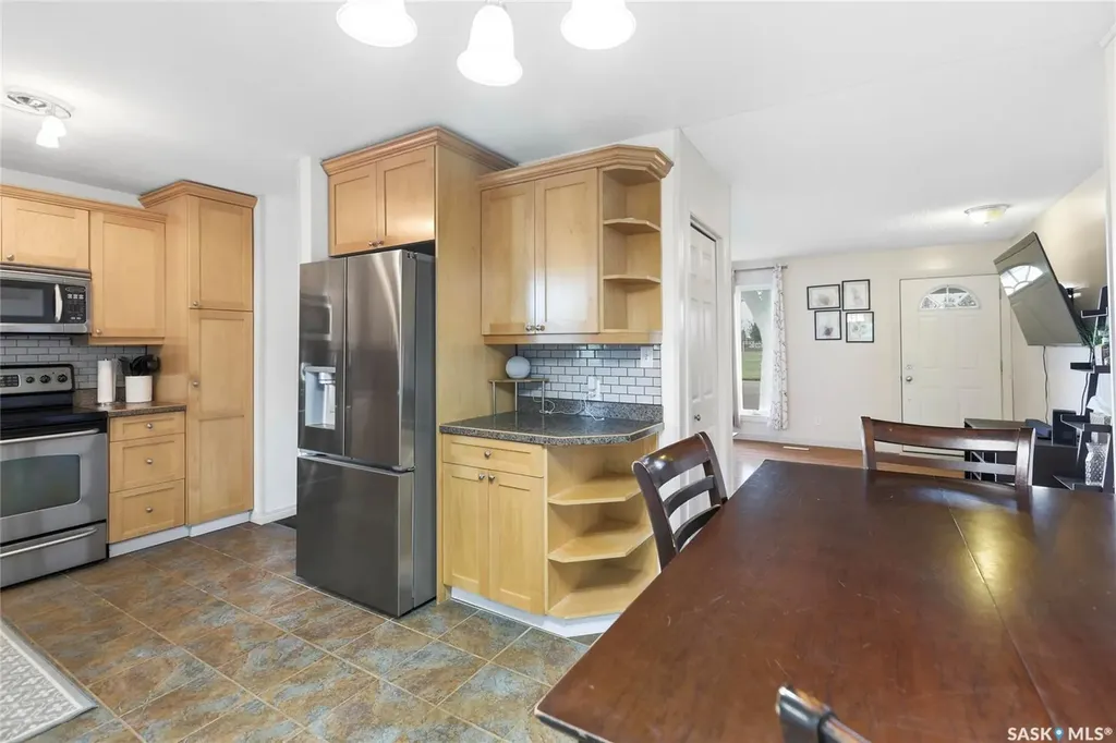 251 Sangster Boulevard Regina SK S4R 7H2