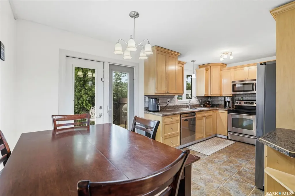 251 Sangster Boulevard Regina SK S4R 7H2