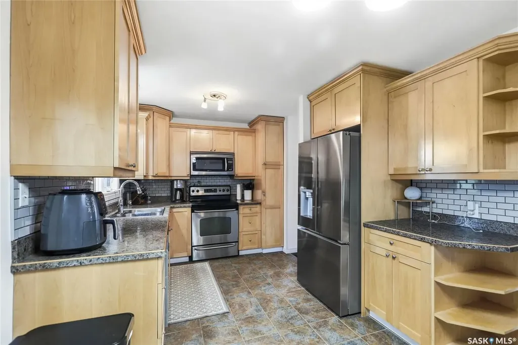 251 Sangster Boulevard Regina SK S4R 7H2