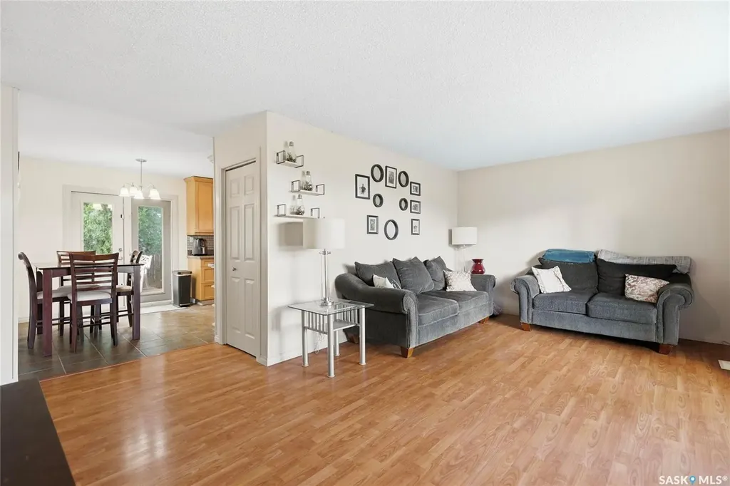 251 Sangster Boulevard Regina SK S4R 7H2