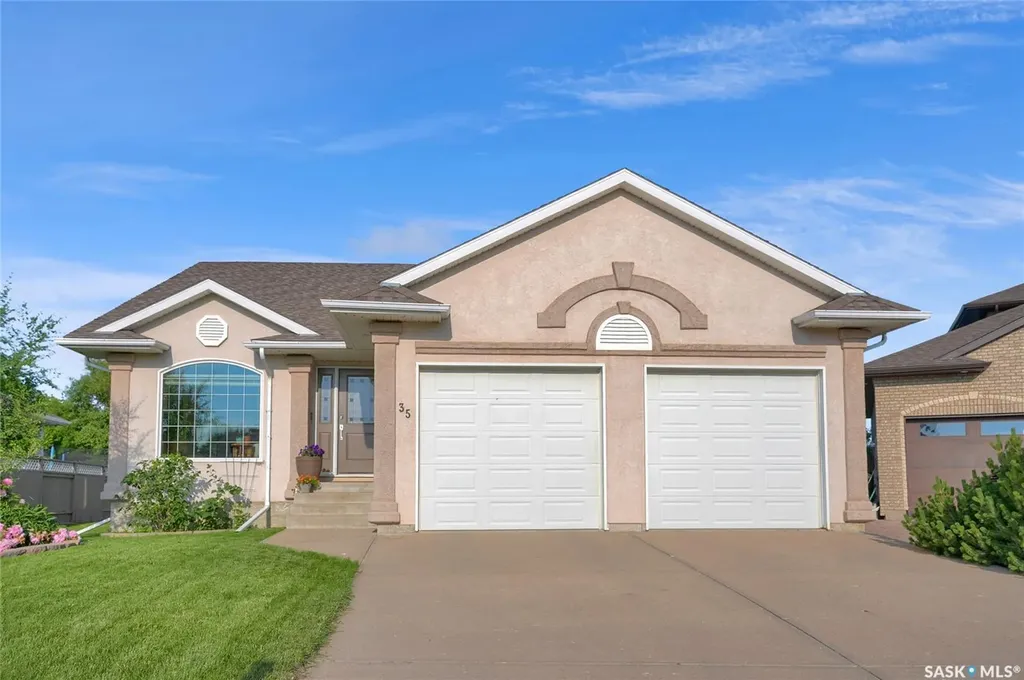 35 Marigold Crescent Moose Jaw SK S6J 1L2