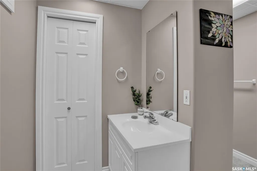 35 Marigold Crescent Moose Jaw SK S6J 1L2