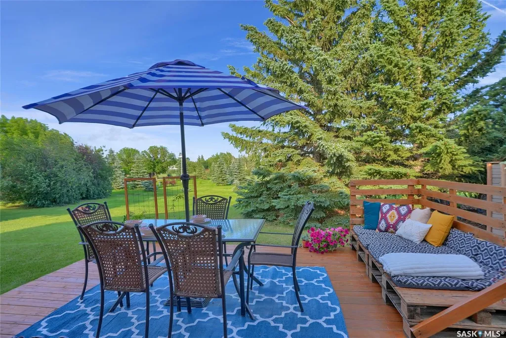 35 Marigold Crescent Moose Jaw SK S6J 1L2