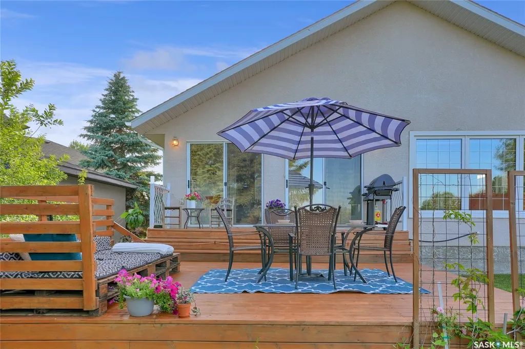 35 Marigold Crescent Moose Jaw SK S6J 1L2