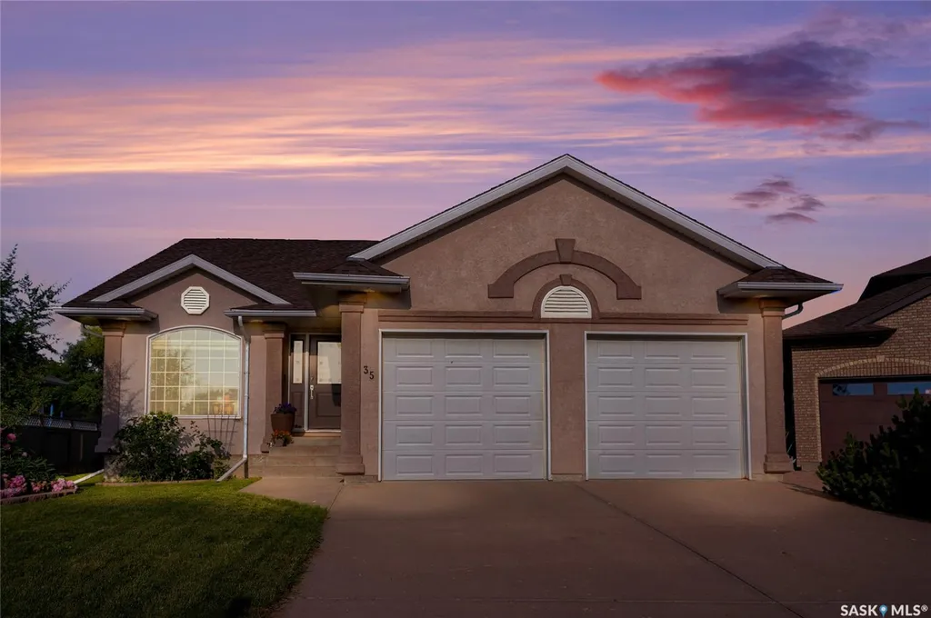 35 Marigold Crescent Moose Jaw SK S6J 1L2