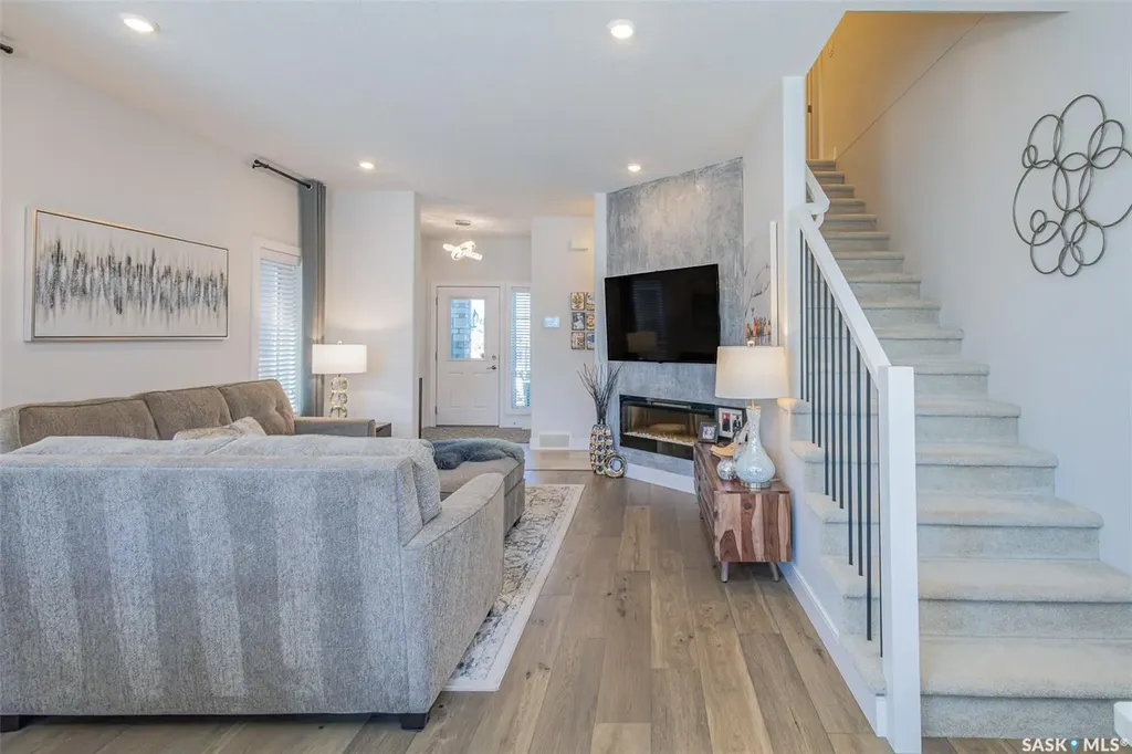 1348 Parr Hill Drive Martensville SK S0K 2T1