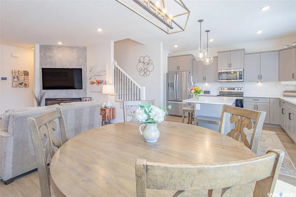 1348 Parr Hill Drive Martensville SK S0K 2T1