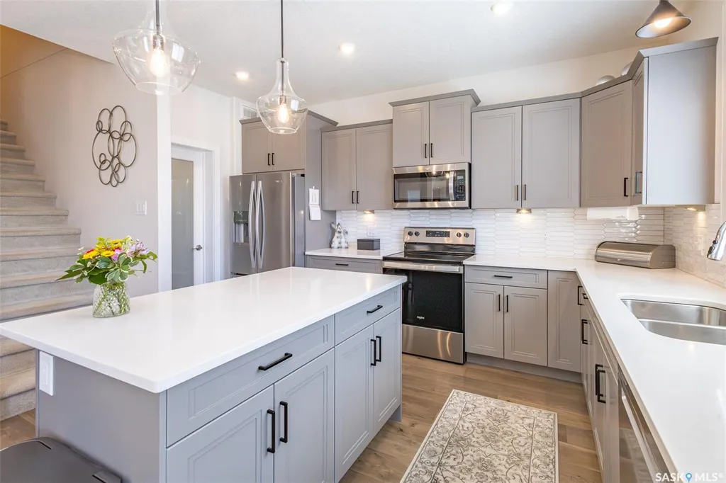 1348 Parr Hill Drive Martensville SK S0K 2T1
