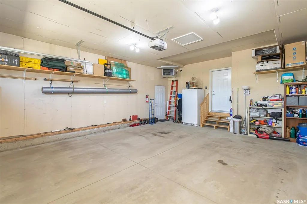 1348 Parr Hill Drive Martensville SK S0K 2T1