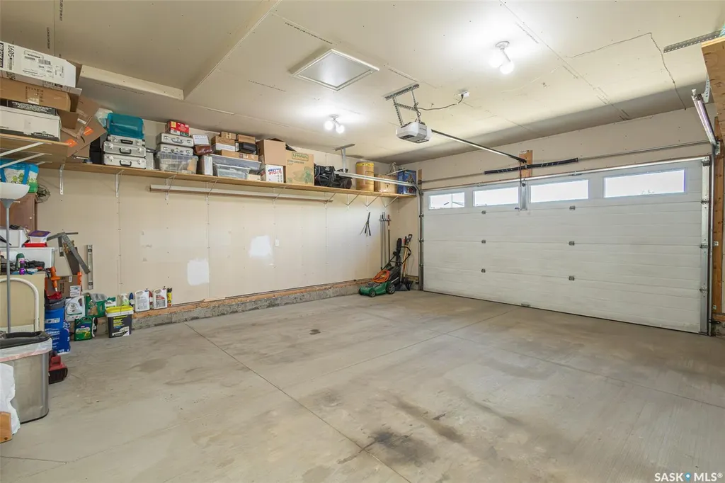 1348 Parr Hill Drive Martensville SK S0K 2T1