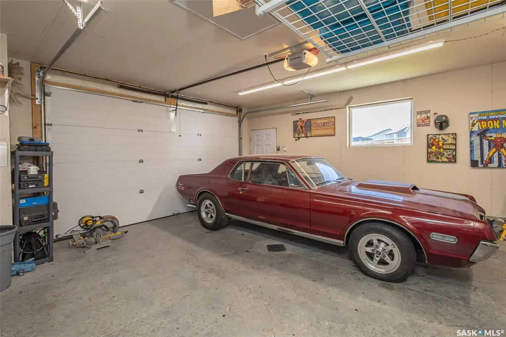 1348 Parr Hill Drive Martensville SK S0K 2T1
