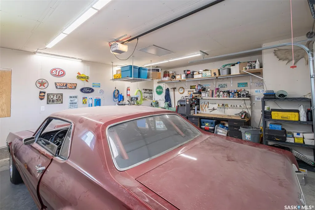 1348 Parr Hill Drive Martensville SK S0K 2T1