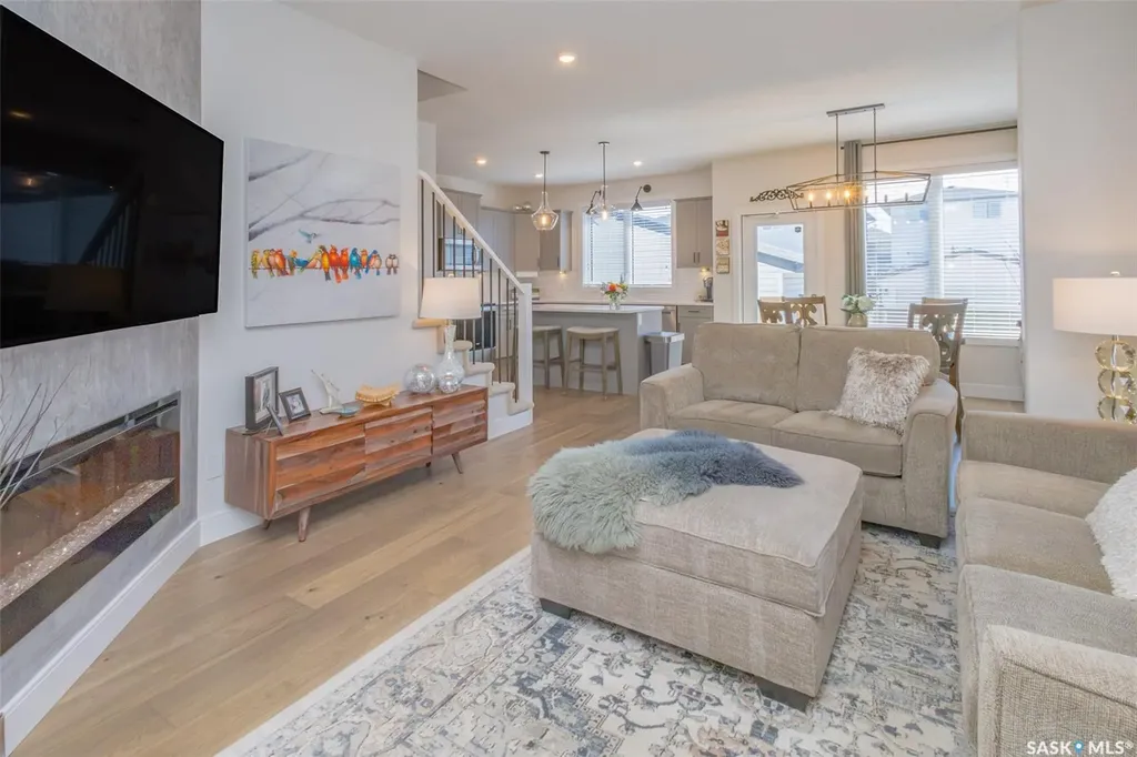 1348 Parr Hill Drive Martensville SK S0K 2T1