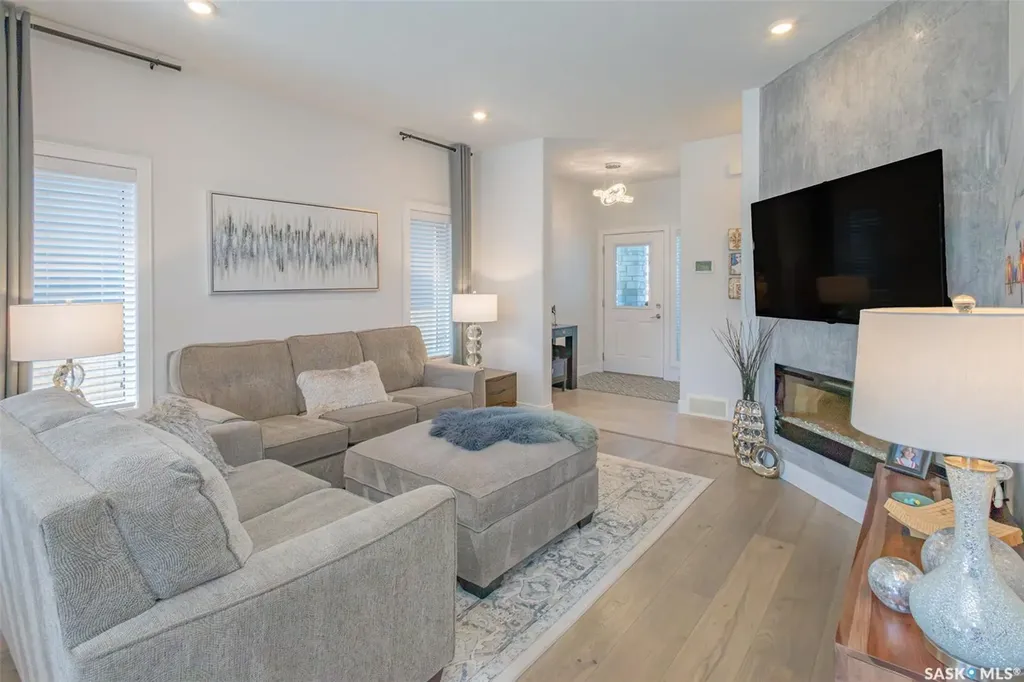 1348 Parr Hill Drive Martensville SK S0K 2T1