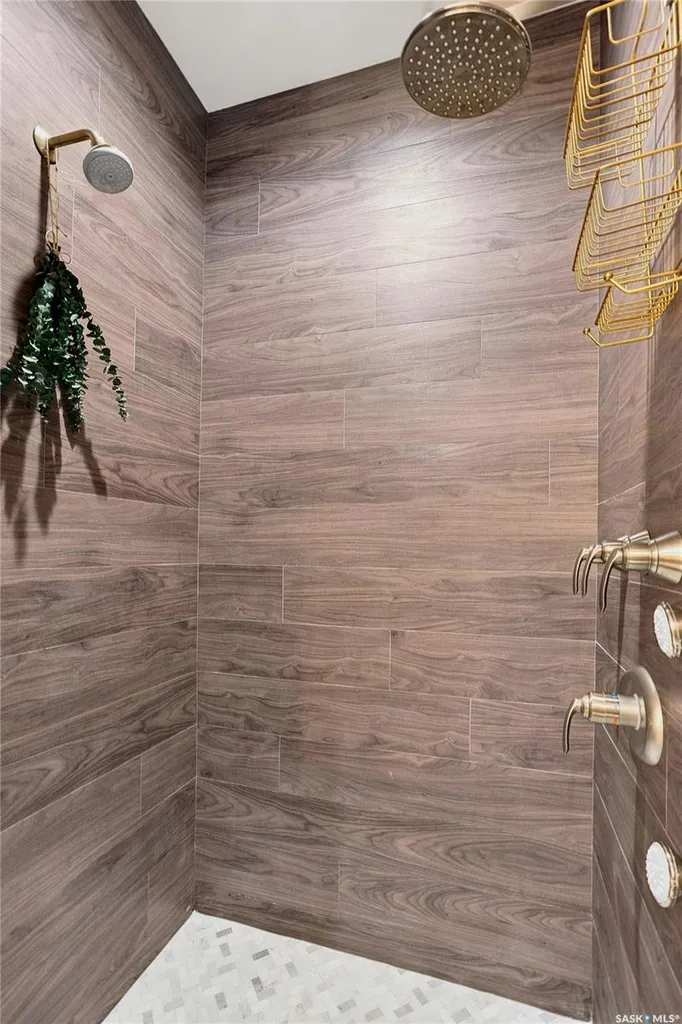 226 Werschner Crescent Saskatoon SK S7V 0C9