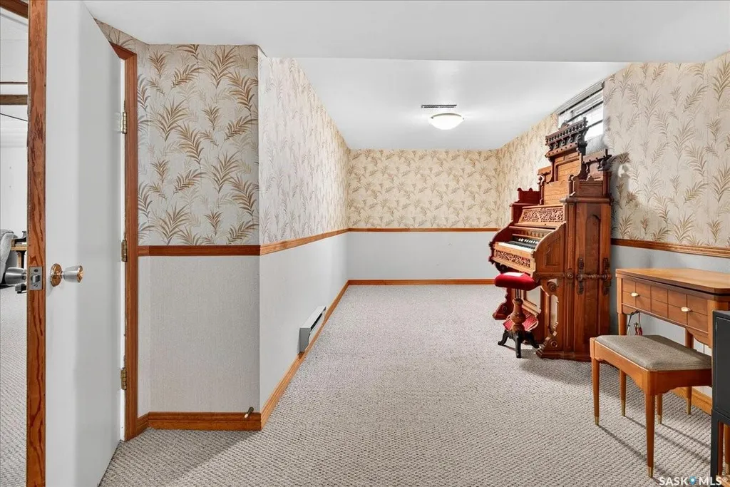 7320 7th Avenue Regina SK S4T 0T1