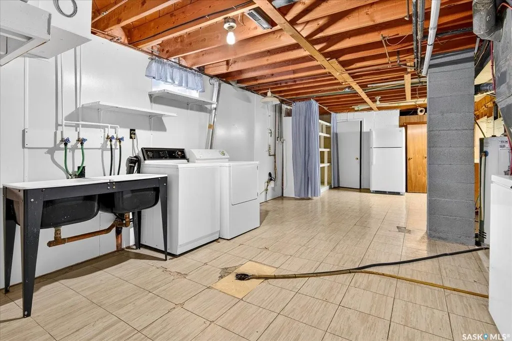 7320 7th Avenue Regina SK S4T 0T1