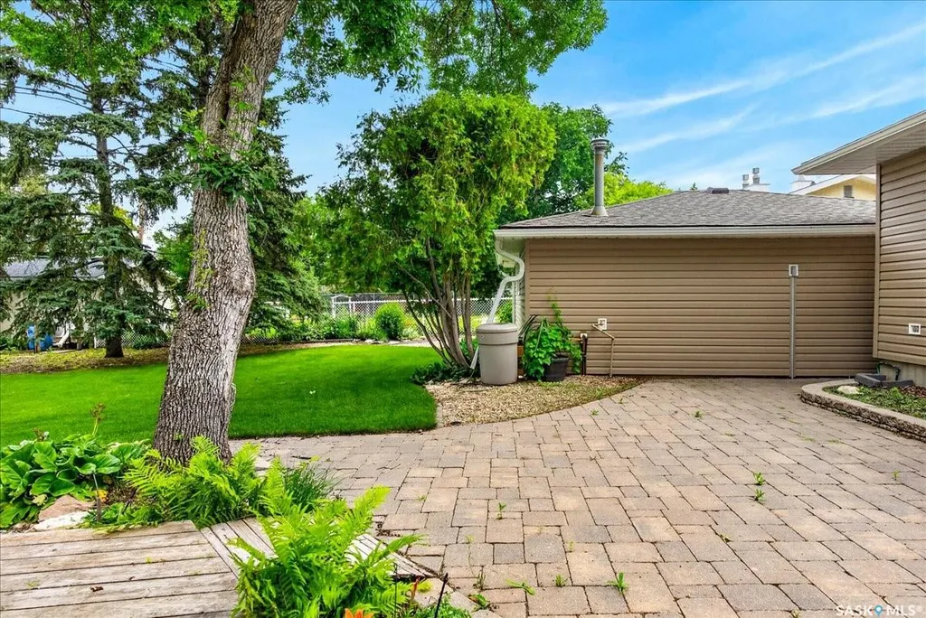 7320 7th Avenue Regina SK S4T 0T1