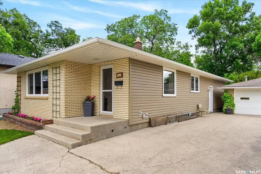 7320 7th Avenue Regina SK S4T 0T1