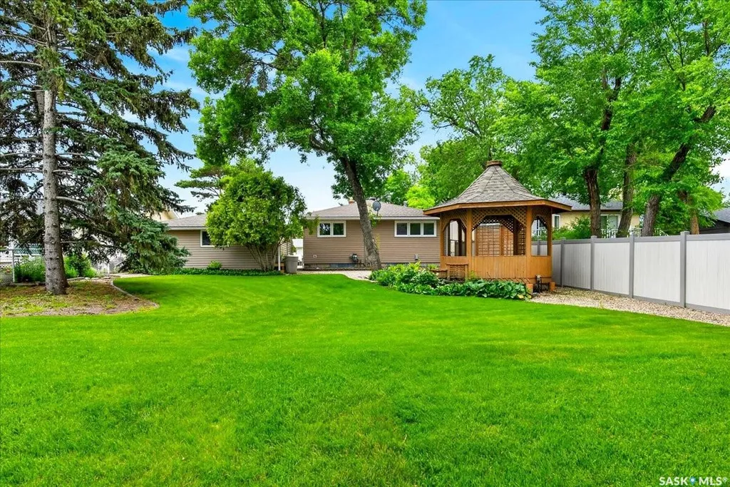 7320 7th Avenue Regina SK S4T 0T1